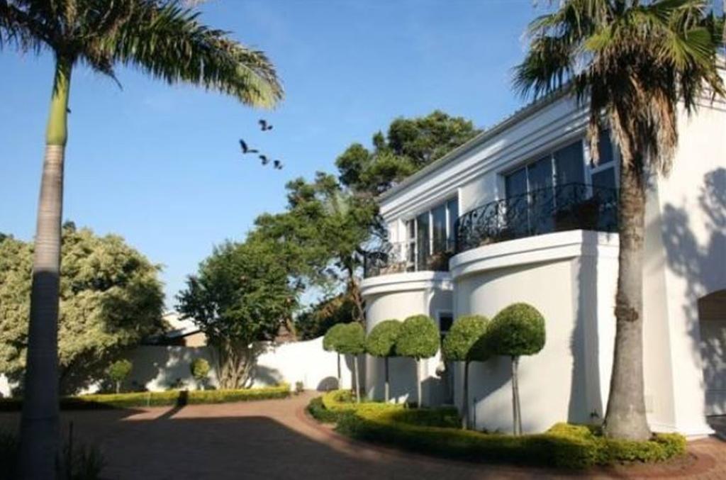 Luxury Beach Apartments Amanzimtoti Esterno foto